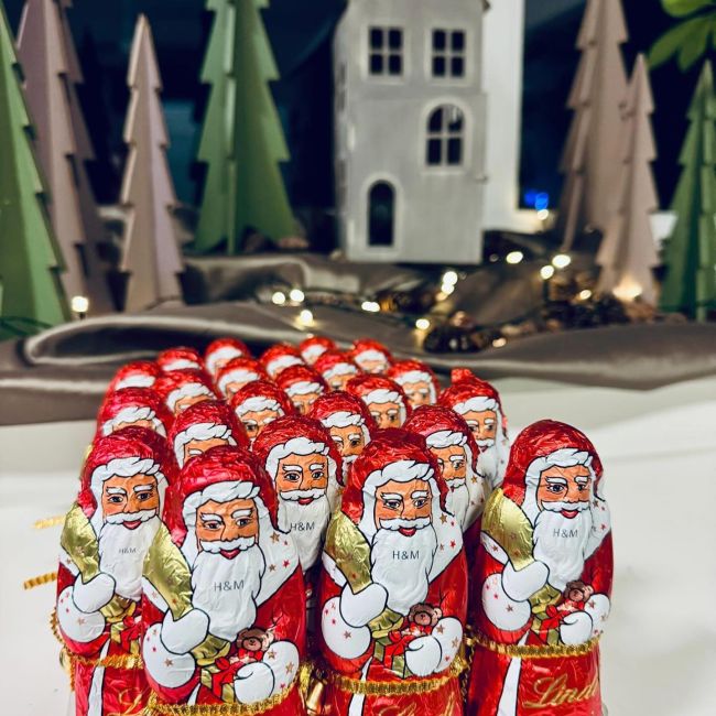 Heute Morgen bei uns auf der Baustelle und im Büro… Der H&M-Nikolaus macht (Gott sei Dank) auch vor großen Kindern nicht halt 🌲 

#handwerk #tradition #regional #badwurzach